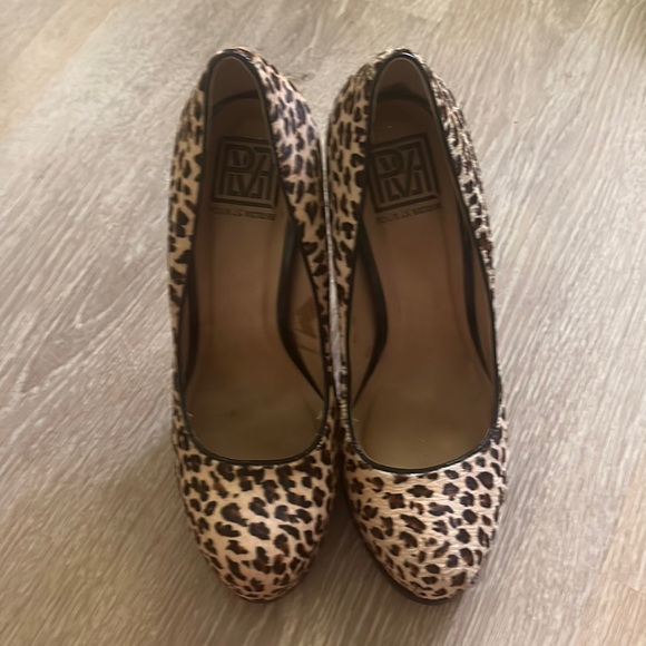 Pour la Victoire Leopard Print Pump - Picture 1 of 5